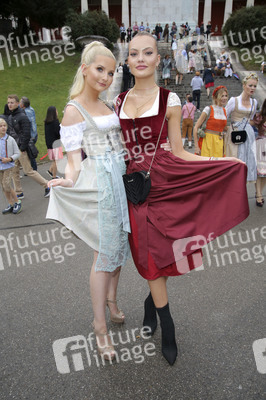Madl Wiesn auf dem Oktoberfest 2019 in München
