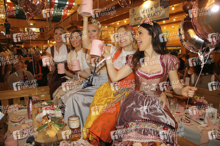 Madl Wiesn auf dem Oktoberfest 2019 in München