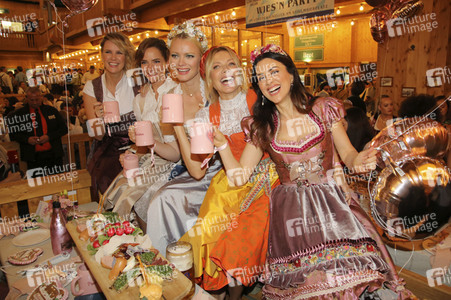 Madl Wiesn auf dem Oktoberfest 2019 in München
