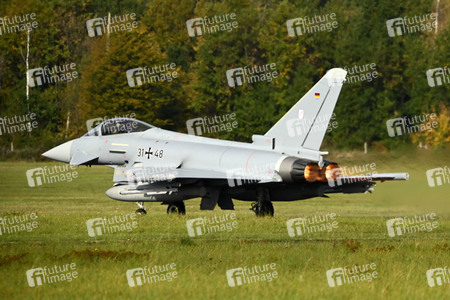 Bundesverteidigungsministerin Annegret Kramp-Karrenbauer in Nörvenich