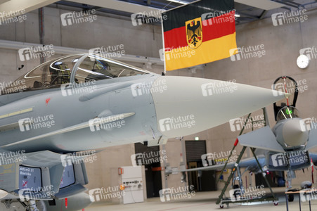 Bundesverteidigungsministerin Annegret Kramp-Karrenbauer in Nörvenich