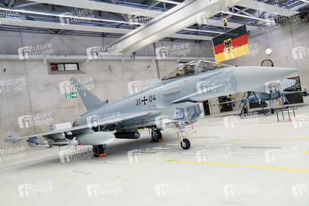 Bundesverteidigungsministerin Annegret Kramp-Karrenbauer in Nörvenich