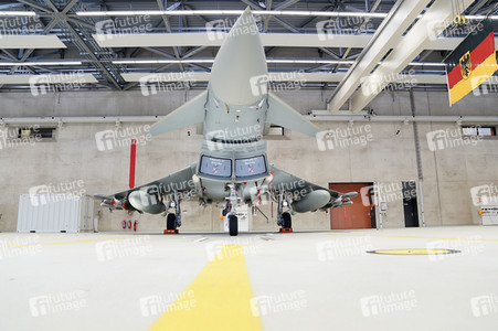 Bundesverteidigungsministerin Annegret Kramp-Karrenbauer in Nörvenich