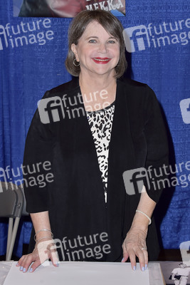 NostalgiaCon '80s Pop Culture Convention in Anaheim