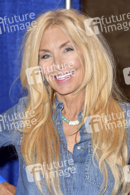 NostalgiaCon '80s Pop Culture Convention in Anaheim