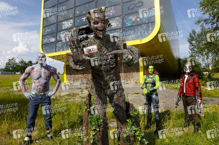 FARBKÖRPER Kalender 2020: Geek Art-Bodypainting und Transformaking