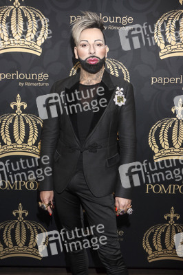 Präsentation 'Röömerturm by Glööckler' in Hamburg