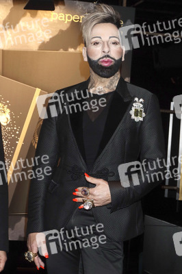 Präsentation 'Röömerturm by Glööckler' in Hamburg