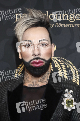 Präsentation 'Röömerturm by Glööckler' in Hamburg