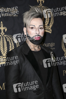 Präsentation 'Röömerturm by Glööckler' in Hamburg