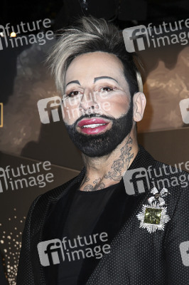 Präsentation 'Röömerturm by Glööckler' in Hamburg