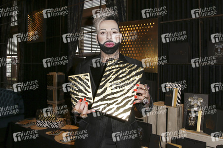 Präsentation 'Röömerturm by Glööckler' in Hamburg