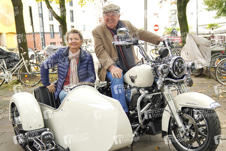 Fototermin 'Opa wird verkauft' in Köln