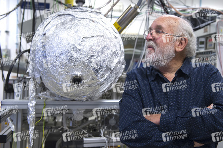 Pressetermin mit Nobelpreisträger Michel Mayor in Torrejón de Ardoz