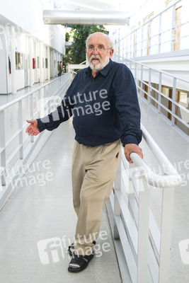 Pressetermin mit Nobelpreisträger Michel Mayor in Torrejón de Ardoz