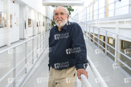 Pressetermin mit Nobelpreisträger Michel Mayor in Torrejón de Ardoz