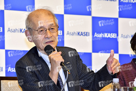Pressekonferenz mit Nobelpreisträger Akira Yoshino in Tokio