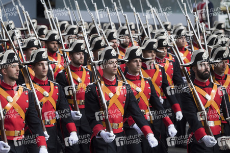 Militärparade zum spanischen Nationalfeiertag in Madrid