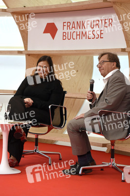 Kelly Luegenbiehl auf der Frankfurter Buchmesse 2019