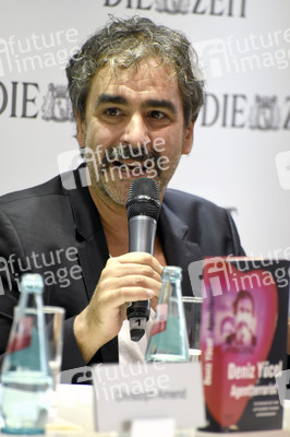Deniz Yücel auf der Frankfurter Buchmesse 2019