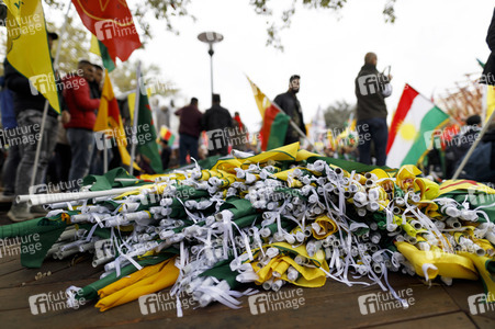 Demonstration gegen die türkische Militär-Offensive in Nordsyrien in Köln
