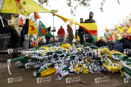 Demonstration gegen die türkische Militär-Offensive in Nordsyrien in Köln