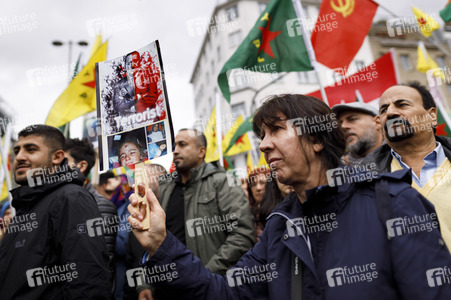 Demonstration gegen die türkische Militär-Offensive in Nordsyrien in Köln
