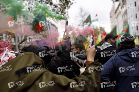 Demonstration gegen die türkische Militär-Offensive in Nordsyrien in Köln