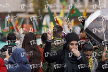 Demonstration gegen die türkische Militär-Offensive in Nordsyrien in Köln