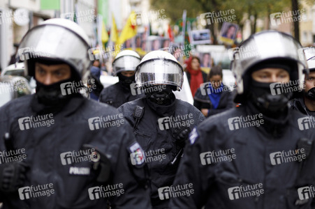 Demonstration gegen die türkische Militär-Offensive in Nordsyrien in Köln