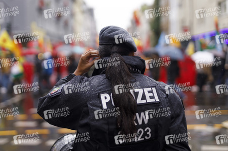Demonstration gegen die türkische Militär-Offensive in Nordsyrien in Köln
