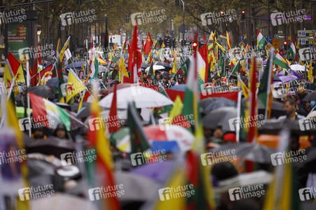 Demonstration gegen die türkische Militär-Offensive in Nordsyrien in Köln