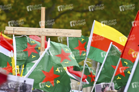 Demonstration gegen die türkische Militär-Offensive in Nordsyrien in Köln