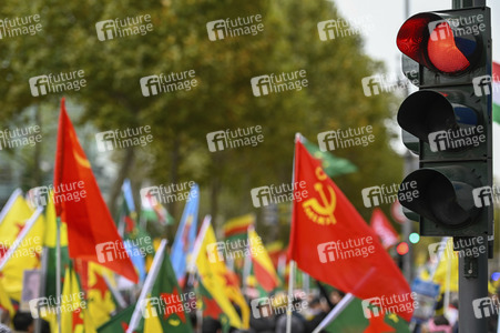 Demonstration gegen die türkische Militär-Offensive in Nordsyrien in Köln