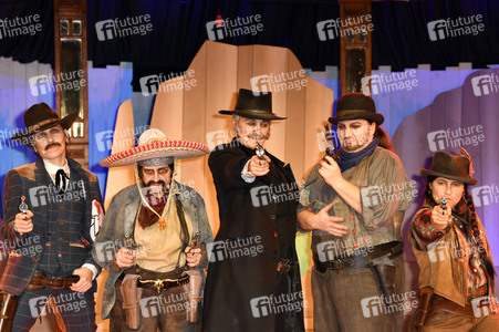 Fototermin 'Die 5 glorreichen Sieben' in Berlin