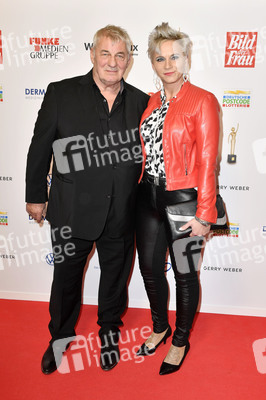 Goldene Bild der Frau 2019 in Hamburg