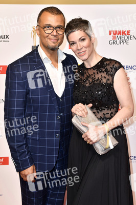 Goldene Bild der Frau 2019 in Hamburg