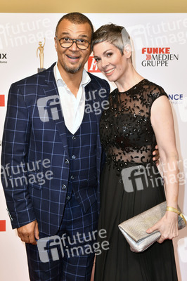 Goldene Bild der Frau 2019 in Hamburg