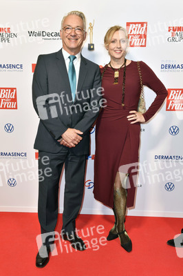 Goldene Bild der Frau 2019 in Hamburg