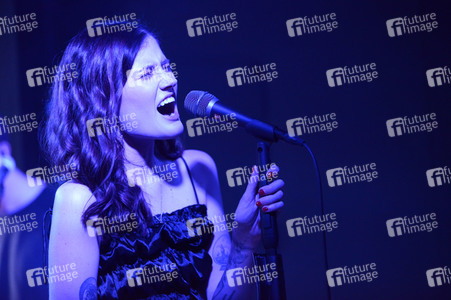 Konzert von Madeline Juno in Hannover