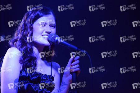 Konzert von Madeline Juno in Hannover