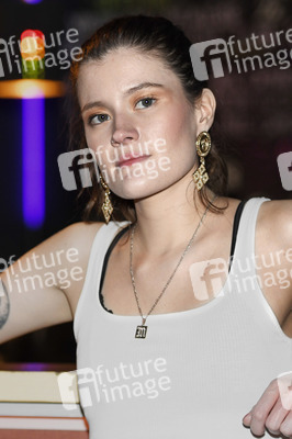 Konzert von Madeline Juno in Hannover