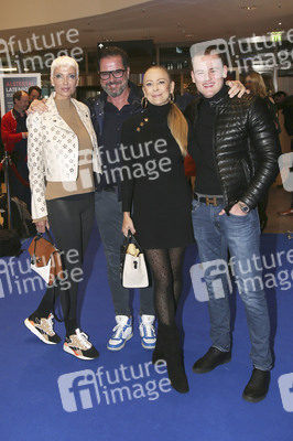 Late Night Shopping Party in Hamburg