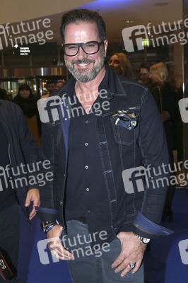 Late Night Shopping Party in Hamburg