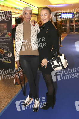 Late Night Shopping Party in Hamburg