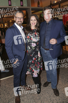 Late Night Shopping Party in Hamburg