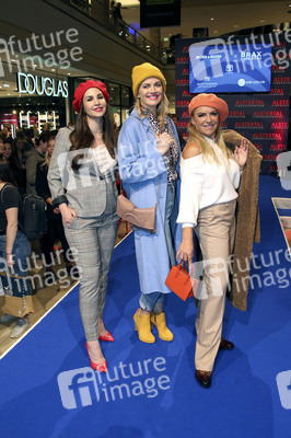 Late Night Shopping Party in Hamburg