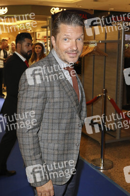 Late Night Shopping Party in Hamburg