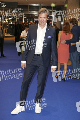 Late Night Shopping Party in Hamburg