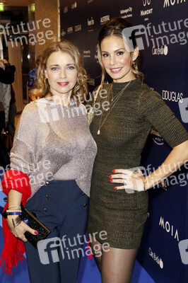 Late Night Shopping Party in Hamburg